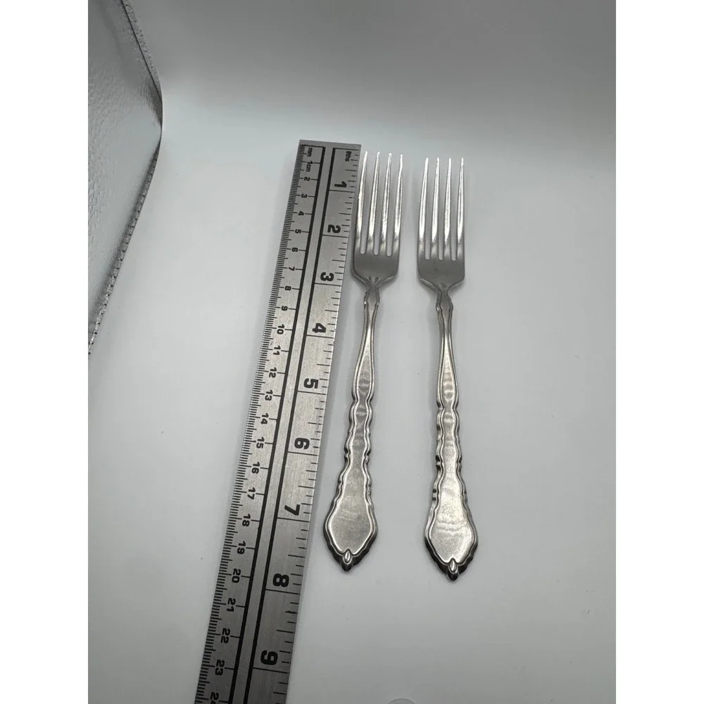 Oneida Royal Chippendale Stainless Dinner Forks Set of 2 USA Glossy Outline Edge